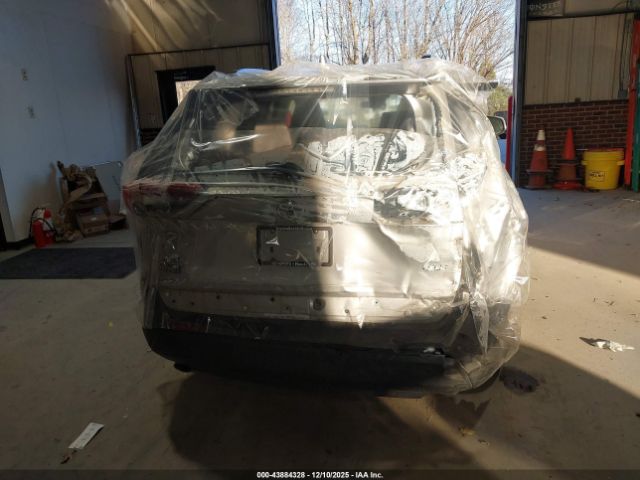 Toyota RAV4 Xle Image 8