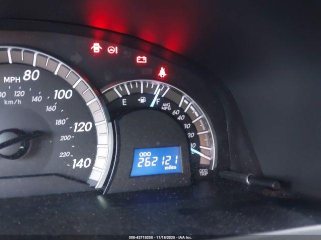 Toyota Camry Se Image 13