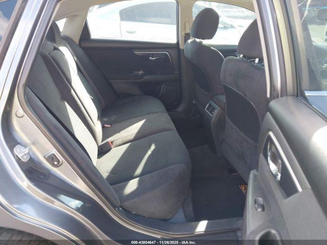 Nissan Altima 2.5 Sv Image 12