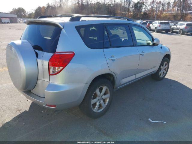 Toyota RAV4 Limited V6 Image 6