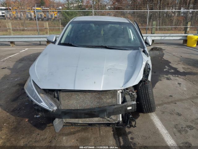 Hyundai ELANTRA Sel Image 11