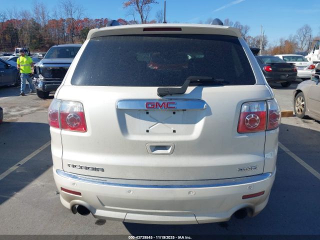 GMC Acadia Denali Image 8