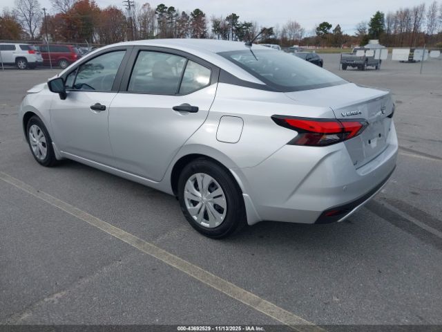 Nissan Versa 1.6 S Image 6