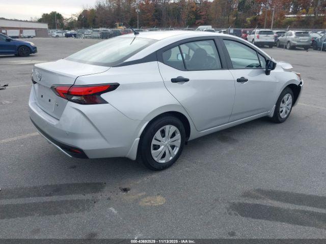 Nissan Versa 1.6 S Image 3