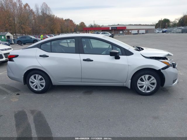 Nissan Versa 1.6 S Image 15
