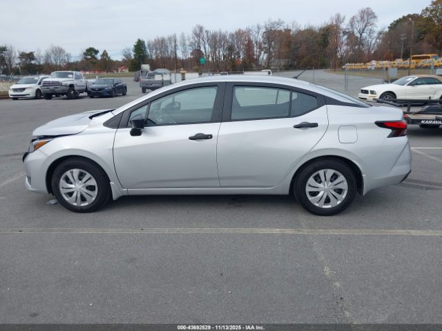 Nissan Versa 1.6 S Image 13