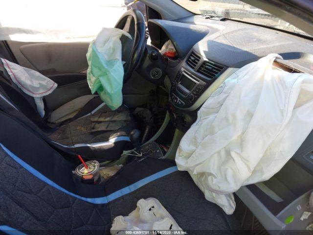 Hyundai ACCENT Se Image 6