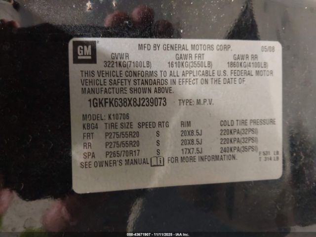 GMC Yukon Denali Image 5