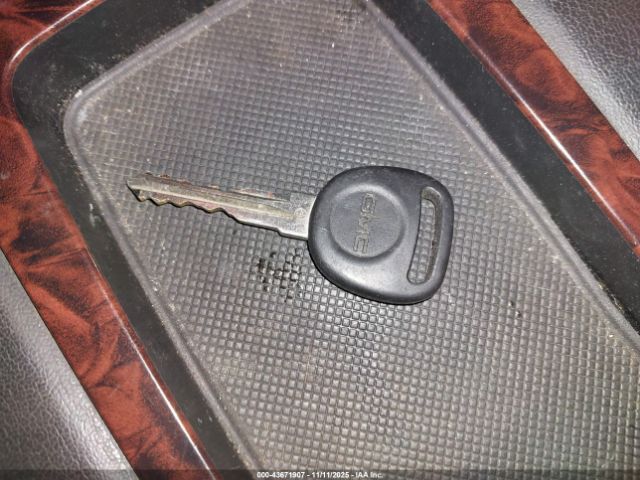 GMC Yukon Denali Image 14