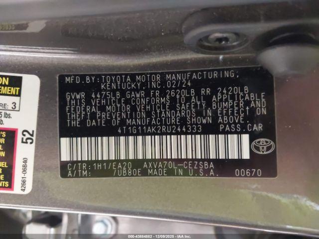 Toyota Camry Se Image 16