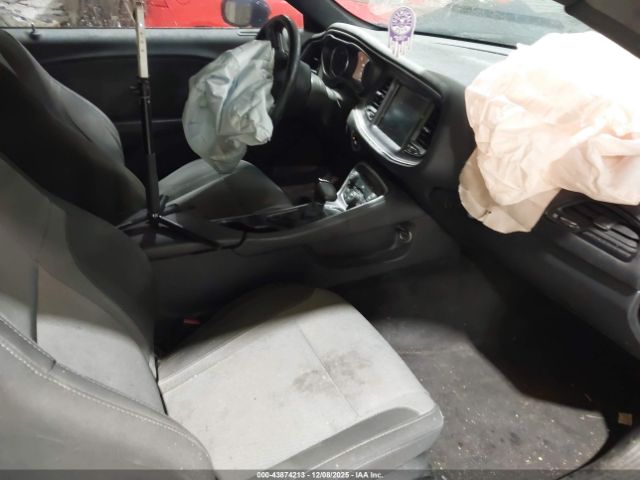 Dodge Challenger Image 15