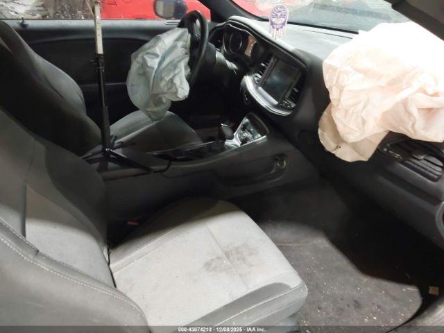 Dodge Challenger Image 15