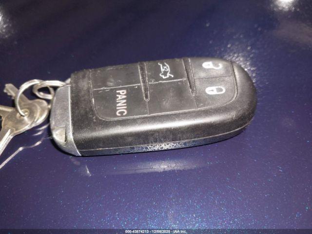 Dodge Challenger Image 4