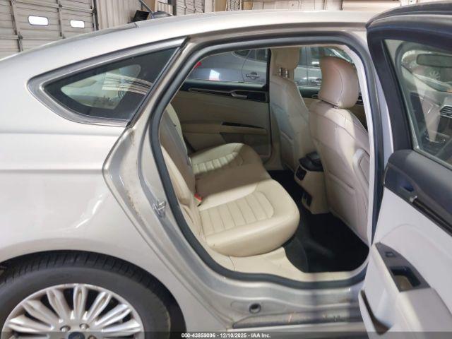 Ford Fusion Se Image 4