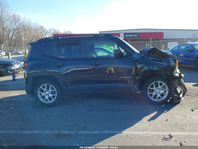 Jeep Renegade Latitude 4x4 Image 10