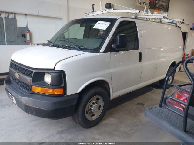 Chevrolet Express Work Van Image 4