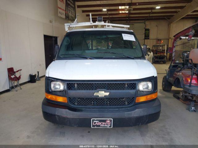 Chevrolet Express Work Van Image 7
