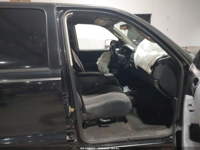 Dodge Dakota Image 14