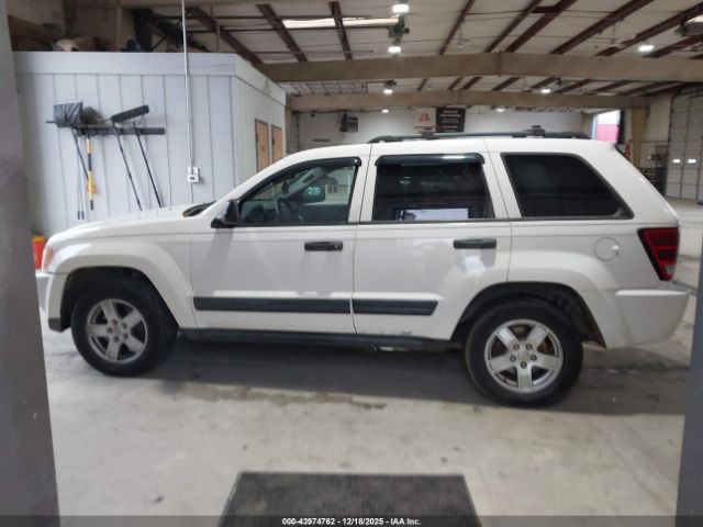 Jeep Grand Cherokee Laredo Image 7